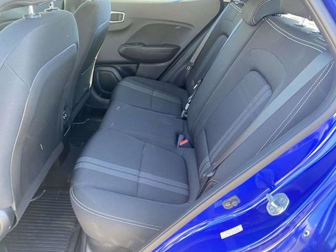 Used 2024 Hyundai Venue SEL image 10