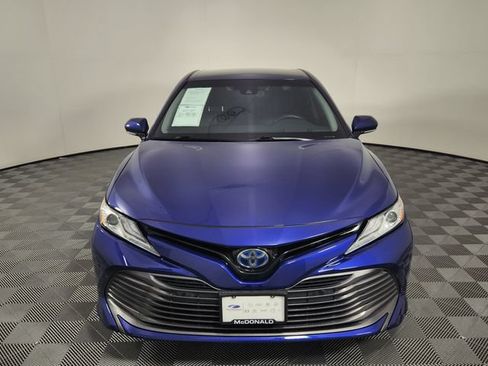 Used 2018 Toyota Camry XLE FWD image 8