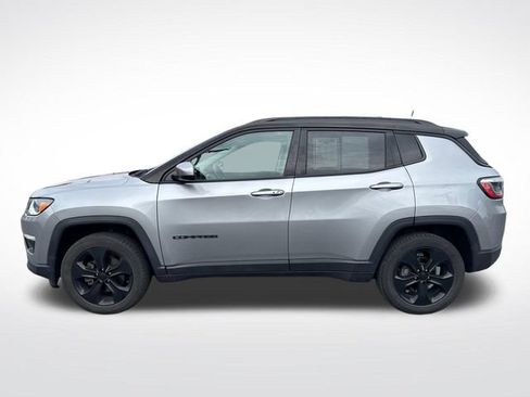 Used 2019 Jeep Compass Latitude AWD/4WD image 2