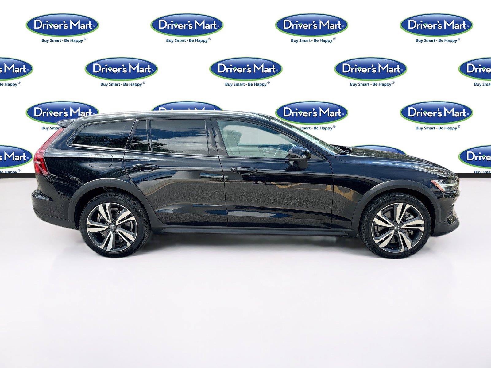 Used 2025 Volvo V60 B5 Cross Country Plus AWD/4WD image 8
