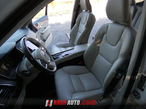 Used 2016 Volvo XC90 T6 Momentum w/ Momentum Plus Package AWD/4WD image 56