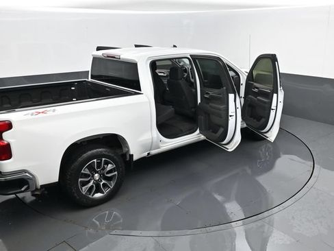 Used 2023 Chevrolet Silverado 1500 LT AWD/4WD image 27