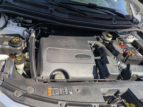 Used 2015 Ford Explorer XLT image 21