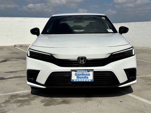 Used 2024 Honda Civic Sport image 2