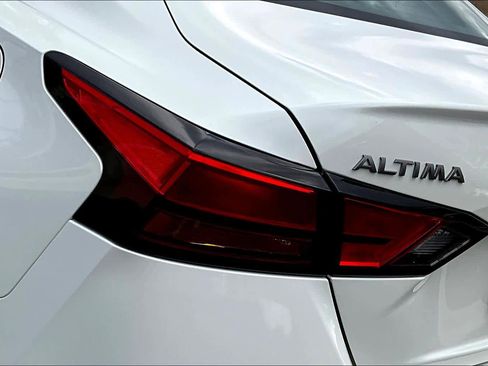 New 2025 Nissan Altima 2.5 SR image 14