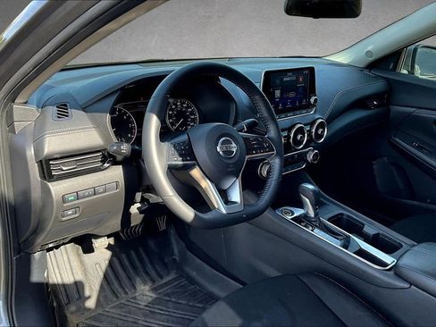 Used 2022 Nissan Sentra SV FWD image 17