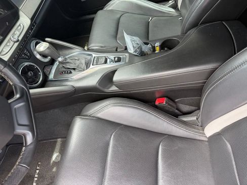 Used 2018 Chevrolet Camaro LT RWD image 11
