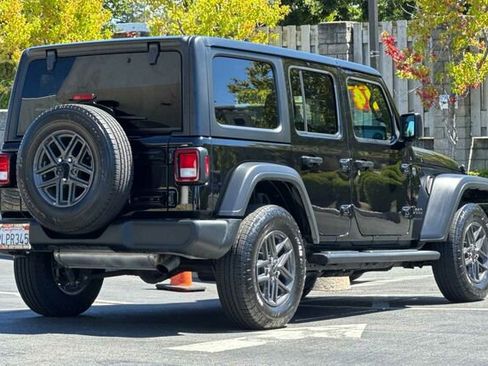 Used 2024 Jeep Wrangler Sport S image 4