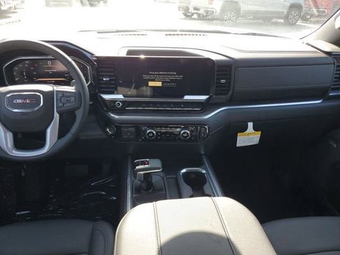 New 2026 GMC Sierra 1500 SLT w/ SLT Premium Package AWD/4WD image 16