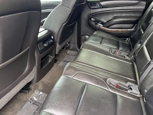 Used 2015 Chevrolet Suburban LT w/ Luxury Package RWD image 14
