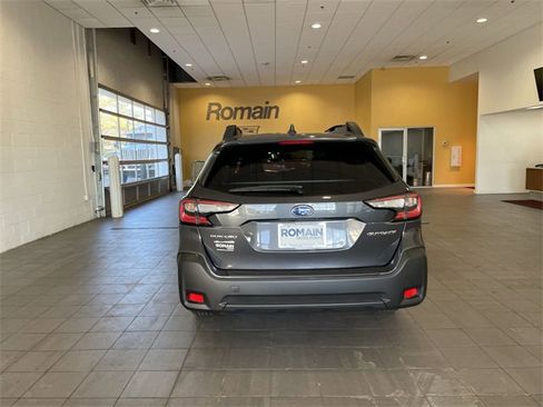 Certified 2025 Subaru Outback Premium w/ Popular Package #1A image 4