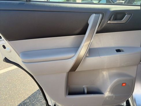 Used 2009 Toyota Highlander Sport AWD/4WD image 25