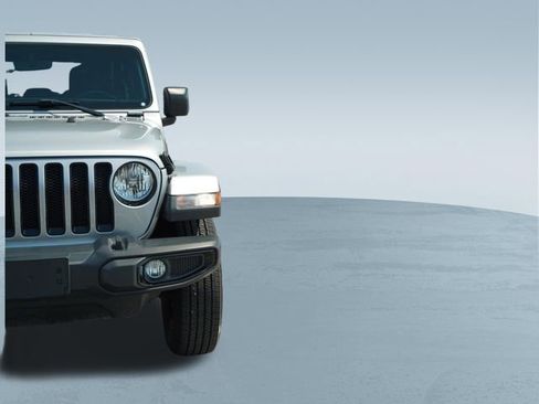 Used 2020 Jeep Wrangler Unlimited Sahara AWD/4WD image 41