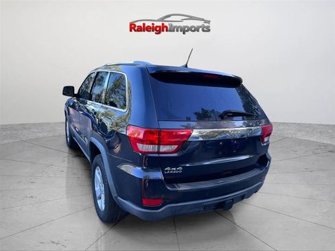 Used 2011 Jeep Grand Cherokee Laredo AWD/4WD image 9