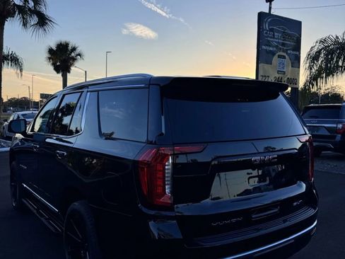 Used 2021 GMC Yukon SLT w/ Rear Media and Nav Package image 7