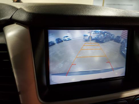 Used 2017 GMC Yukon SLT w/ Open Road Package image 36