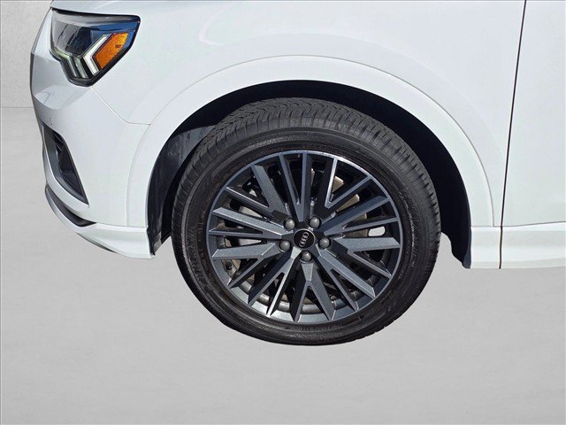 Used 2022 Audi Q3 2.0T Premium Plus w/ Premium Plus Package AWD/4WD image 9