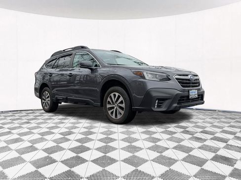 Used 2022 Subaru Outback Premium image 9