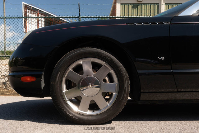 Used 2003 Ford Thunderbird RWD image 4