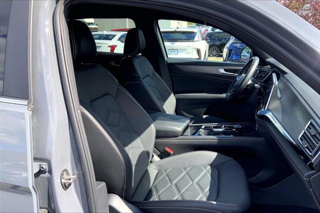 Used 2024 Volkswagen Atlas Cross Sport SE w/ Black Wheel Package AWD/4WD image 6