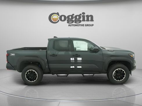 New 2026 Toyota Tacoma TRD Off-Road AWD/4WD image 12