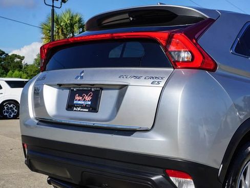 Used 2019 Mitsubishi Eclipse Cross ES FWD image 5