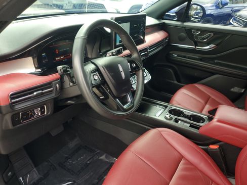 Used 2023 Lincoln Corsair Reserve w/ Jet Appearance Package image 17