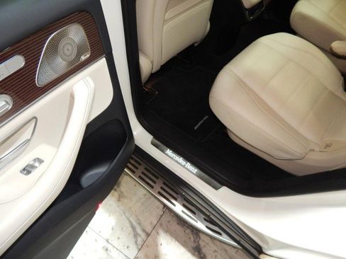 Used 2024 Mercedes-Benz GLS 580 4MATIC w/ Warmth & Comfort Package image 18