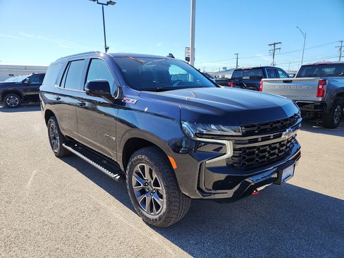 Certified 2024 Chevrolet Tahoe Z71 w/ Luxury Package image 2