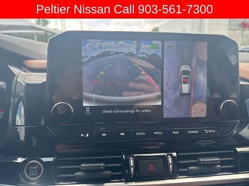 Used 2024 Nissan Pathfinder Platinum image 19