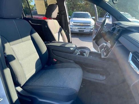 Used 2025 GMC Acadia Elevation image 28