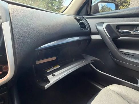 Used 2018 Nissan Altima 2.5 SR w/ SR Special Edition FWD image 17