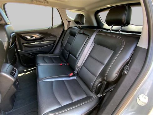 Used 2023 GMC Terrain SLT w/ Infotainment Package II FWD image 19