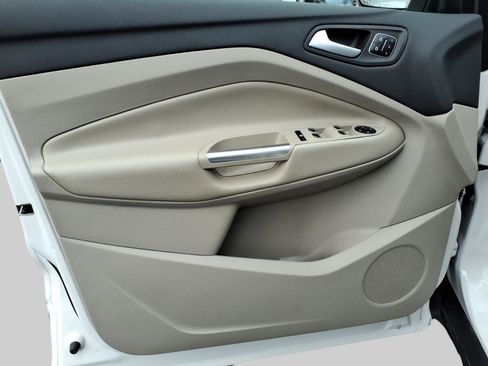 Used 2017 Ford Escape Titanium w/ Equipment Group 301A image 11