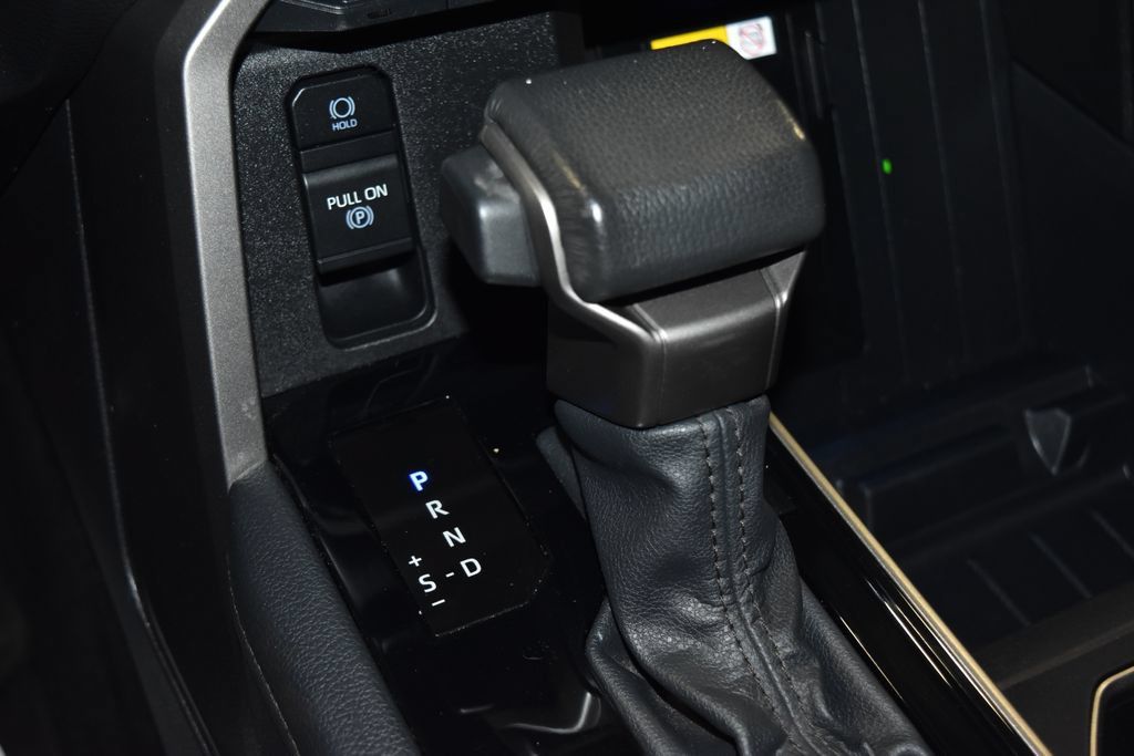 Used 2024 Toyota Tundra Limited AWD/4WD image 17