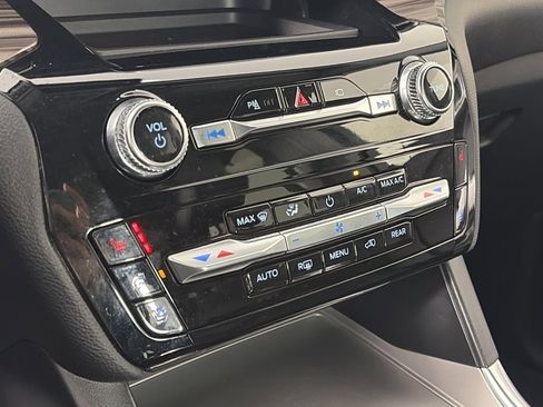 Certified 2023 Ford Explorer Limited image 21