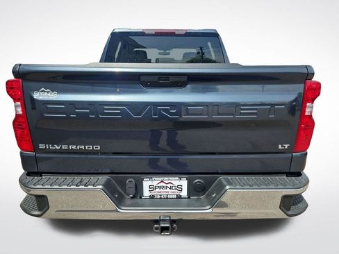 Used 2022 Chevrolet Silverado 1500 LT AWD/4WD image 4