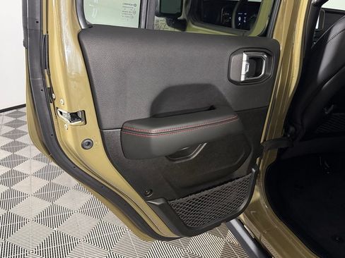 Certified 2025 Jeep Gladiator Rubicon AWD/4WD image 26