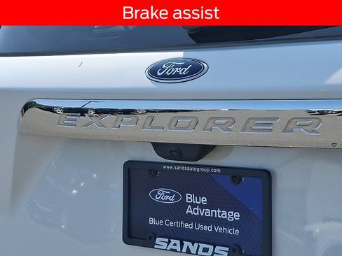 Certified 2023 Ford Explorer XLT w/ Class IV Trailer Tow Package AWD/4WD image 29