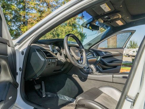 Used 2018 Cadillac CTS V w/ Luxury Package image 55