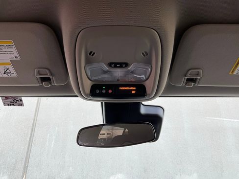 Used 2025 Buick Encore GX Preferred image 14