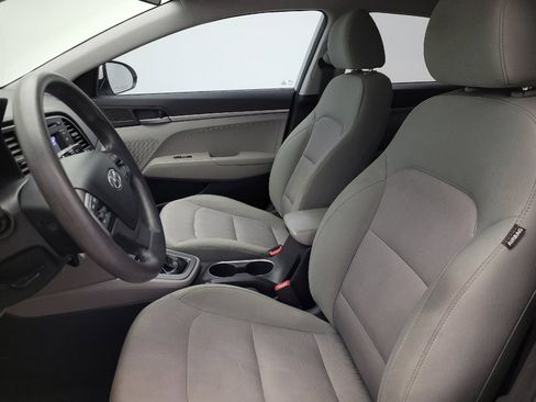 Used 2017 Hyundai Elantra SE image 17