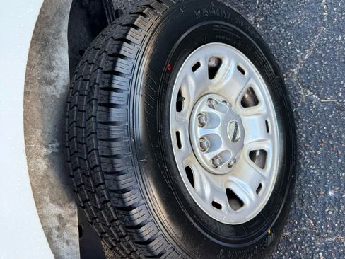 Used 2018 Nissan NV 2500 SV image 8