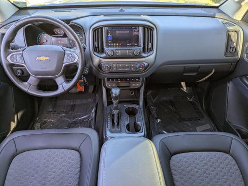 Used 2022 Chevrolet Colorado Z71 w/ Safety Package image 16