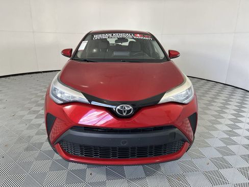 Used 2020 Toyota C-HR LE FWD image 3