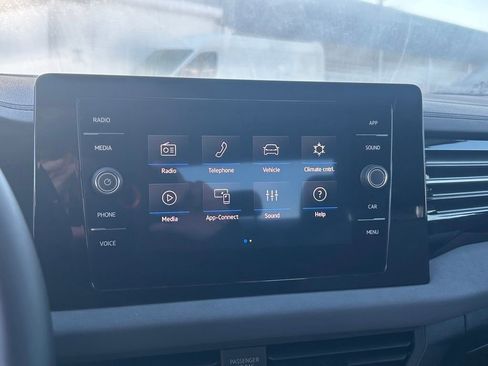 Used 2025 Volkswagen Jetta SE image 10