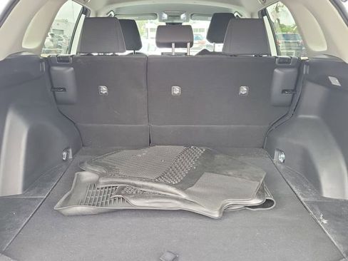 Used 2021 Toyota RAV4 LE image 5