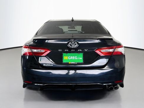 Used 2020 Toyota Camry SE FWD image 8