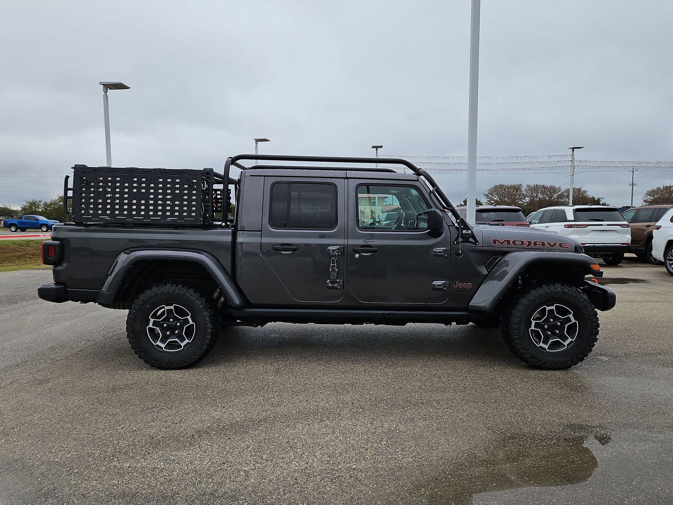 Used 2021 Jeep Gladiator Mojave AWD/4WD image 2