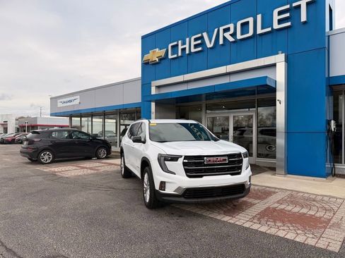 Used 2024 GMC Acadia Elevation image 1